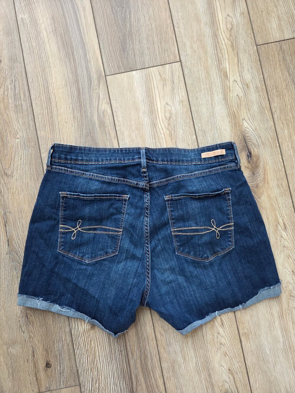 Lee Riders Jean Shorts - Picture 2 of 5